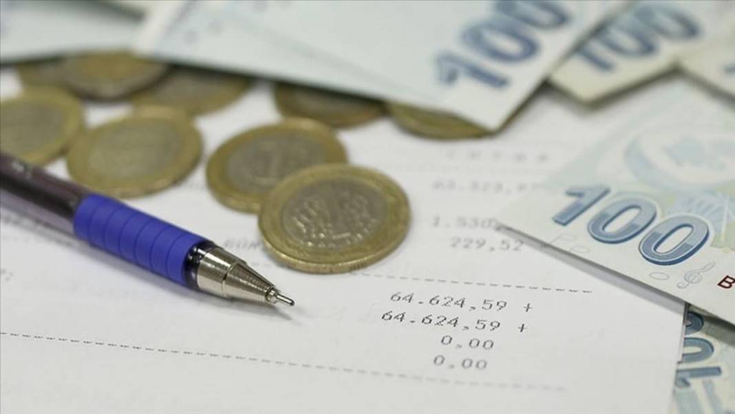 Emekli ve memur maaş zammında ilk hesap! Ocak 2027’de ne kadar alacaklar? 13